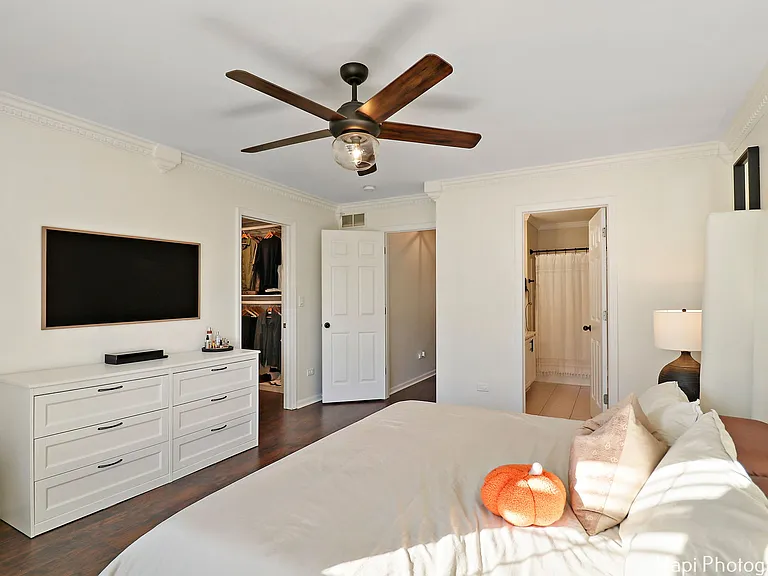 615 Littleton Trl — Photo 12