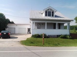 8512 Hillcrest Rd, Manitowoc, WI 54220