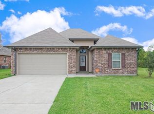 12730 Darby Dr, Walker, LA 70785