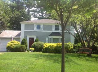 14 Ridge Rd, Williston Park, NY 11596