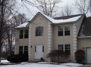408 Bristol Dr SW, Pataskala, OH 43068