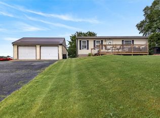 620 Turner Rd, Newark, NY 14513