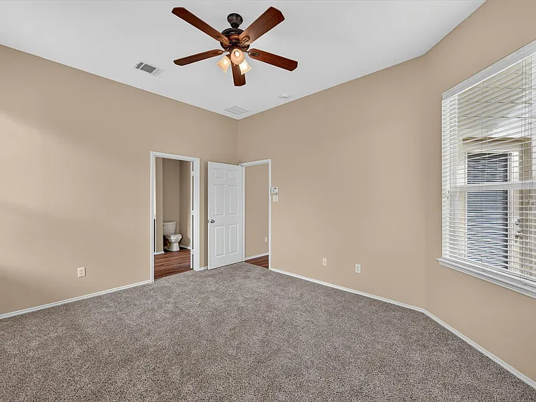 2510 Sedona St — Photo 11