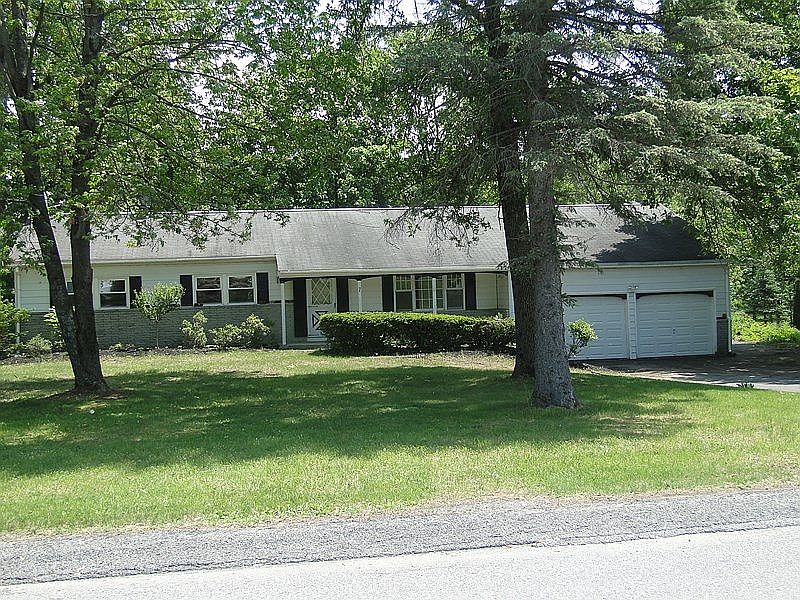 1st image of 7 Walden Gln