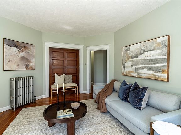 3rd image of 83 Farragut Rd #1