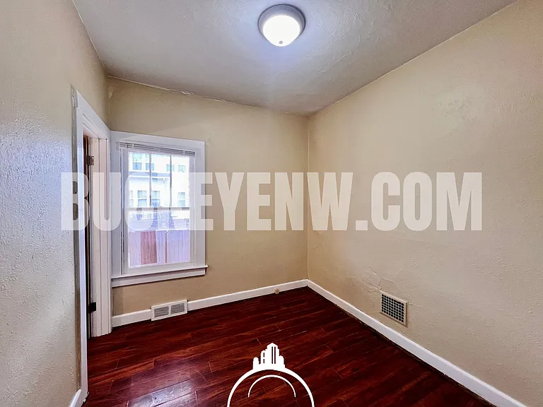3817 Burton Ave — Photo 6