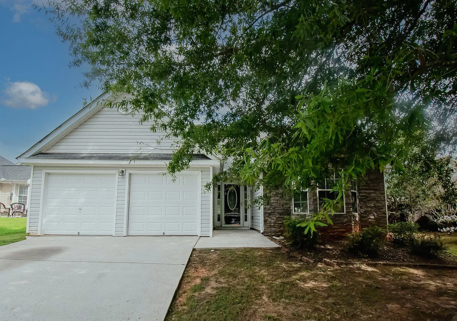 Impressive 3 Bedroom Home (Updated Pictures Coming Soon) — Photo 1