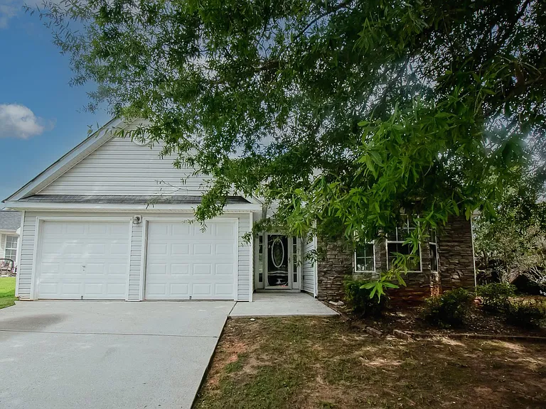 60 Lassiter Dr — Photo 1