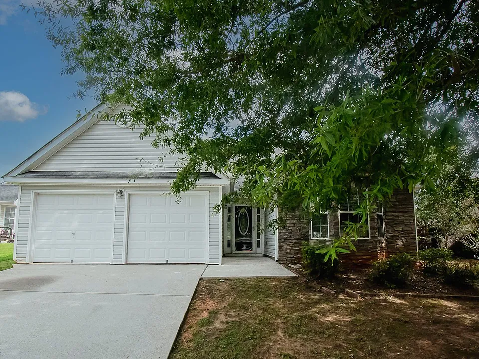 60 Lassiter Dr