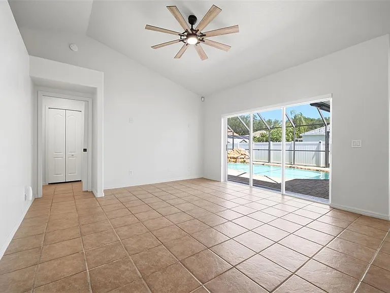 2210 Towering Oaks Cir — Photo 22