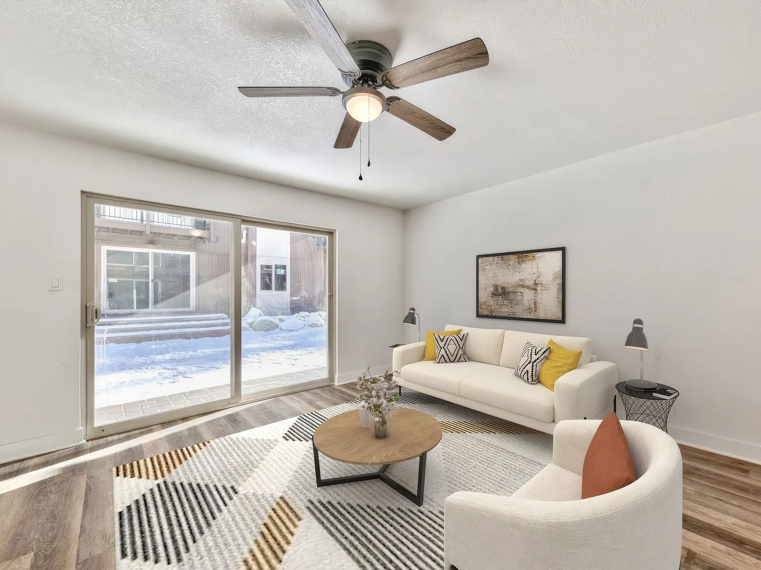 2 bed, 850 sqft, $1,995 — Photo 3