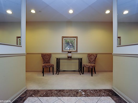 3rd image of 1739 Tudor Ln Unit 207