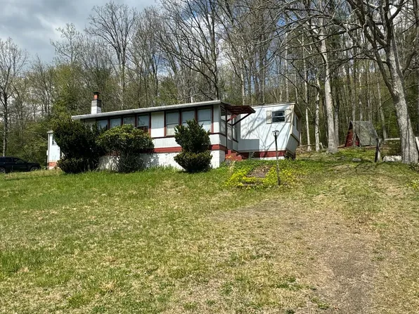 2543 New Lancaster Valley Rd, Milroy, PA 17063