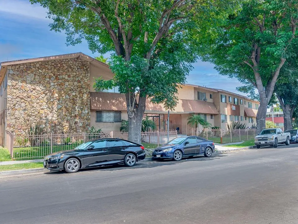 4515 August St