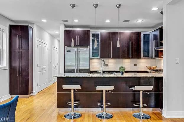 821 W Roscoe St #1 — Photo 88
