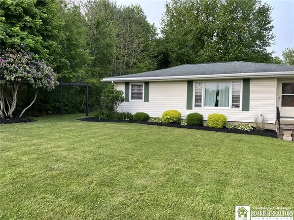 1602 Martin Rd, Jamestown, NY 14701