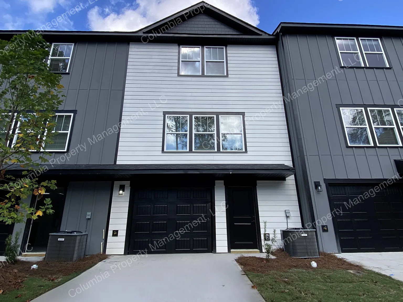 3 bed, 2.5 bath, 1386 sqft, $1,975 — Photo 1