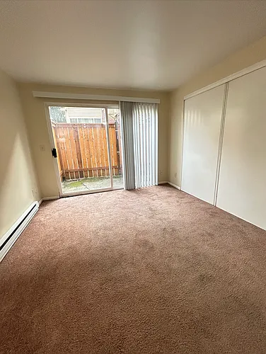 5033 15th Ave NE Photo 1