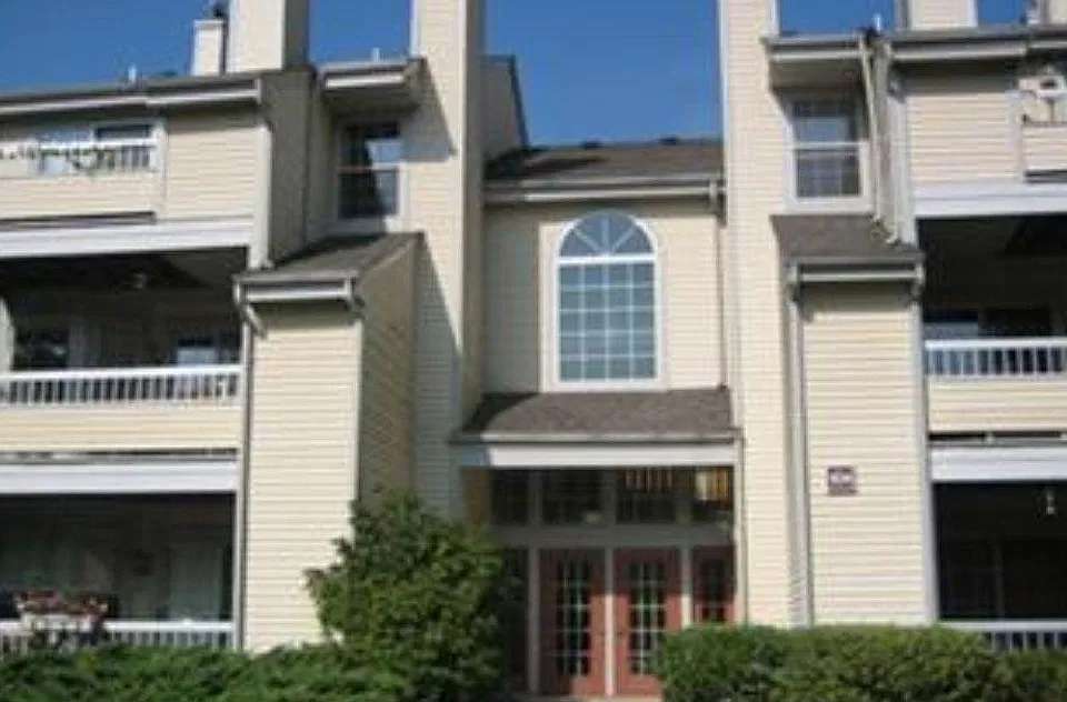204 Salem Ct #6