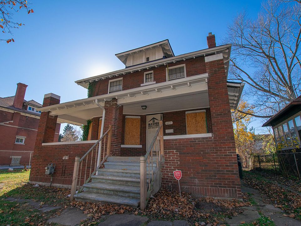 1st image of 641 Lakewood St