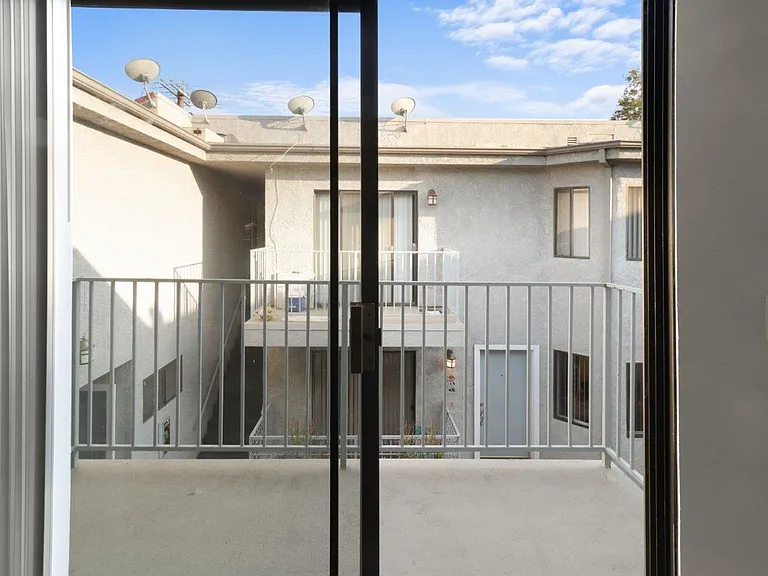 4608 Vista Del Monte Ave — Photo 10