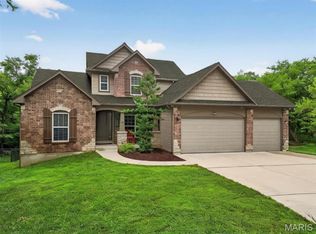 6200 Deer Hollow Ct, Saint Louis, MO 63129