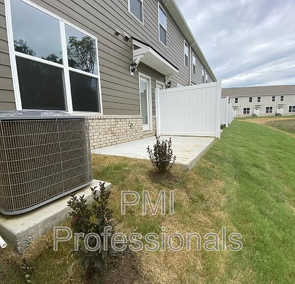 4140 Feetham Dr — Photo 23