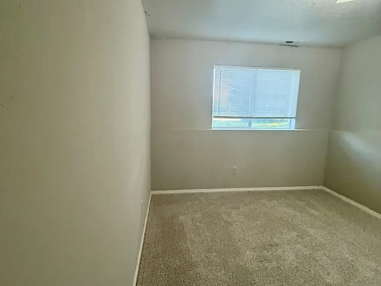 3504 Golden Valley Dr — Photo 18