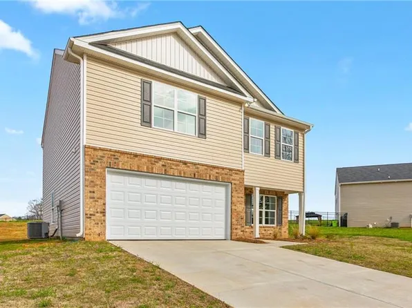 452 Hickory Point Dr, Lexington, NC 27292