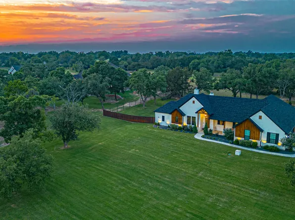 227 Flat Rock Ln, Weatherford, TX 76088
