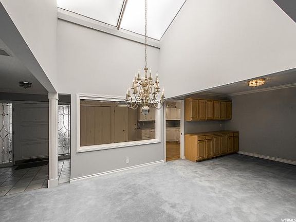 5th image of 1016 S Oak Hills Way