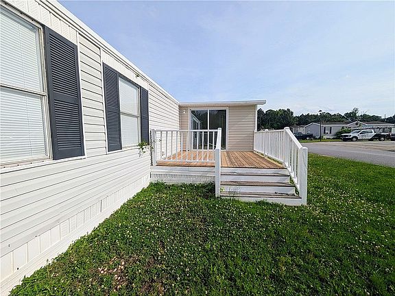 2nd image of 119 Seabreeze Dr