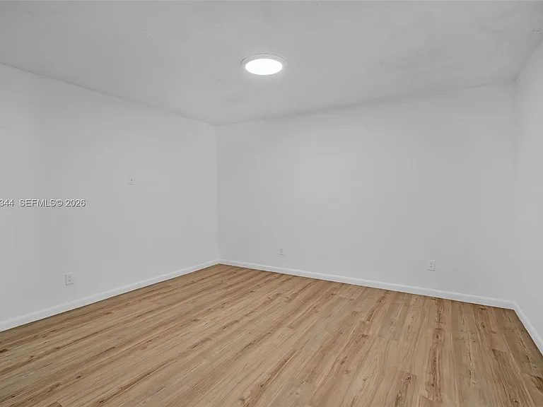 5096 SW 28th Ter — Photo 31