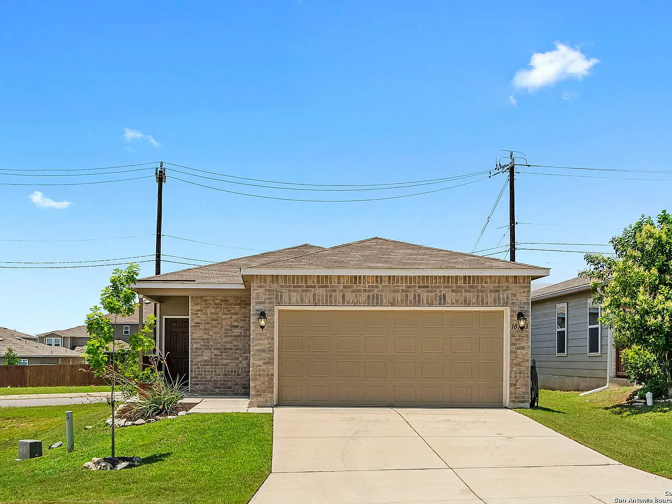 3 bed, 1197 sqft, $1,750 — Photo 2