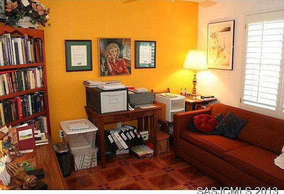 5th image of 16 San Carlos Dr