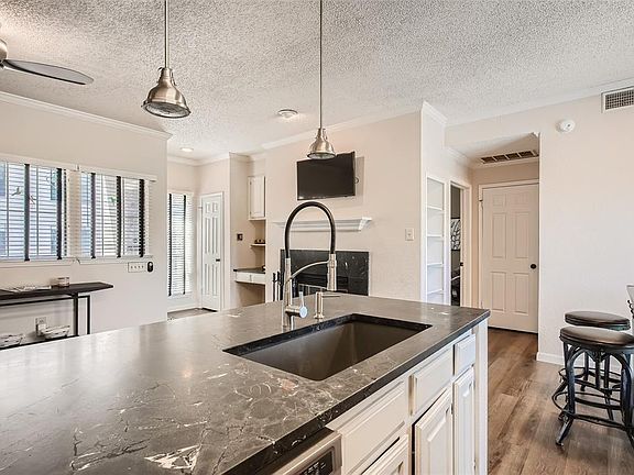4th image of 3001 Cedar St APT 216