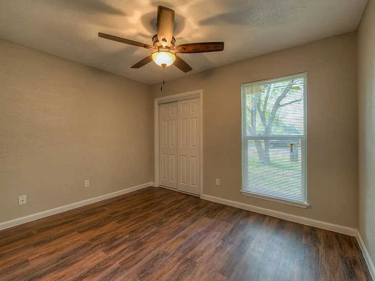 6303 Emerald Forest Dr #B — Photo 6