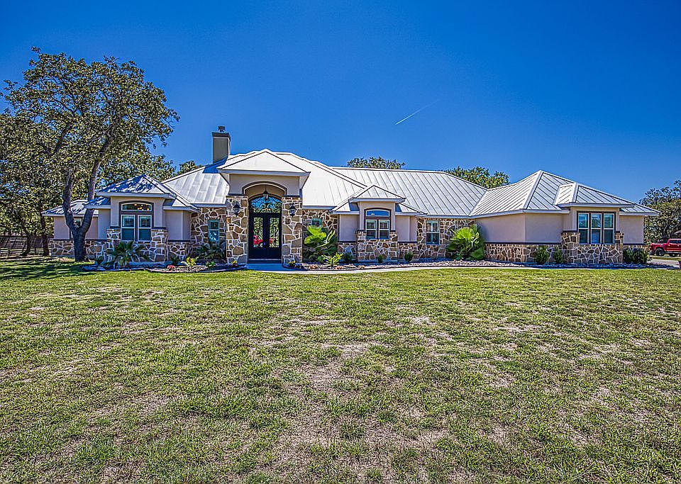 112 Woodlands Dr, La Vernia, TX 78121 Zillow