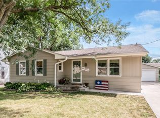 7104 Palm Dr, Urbandale, IA 50322