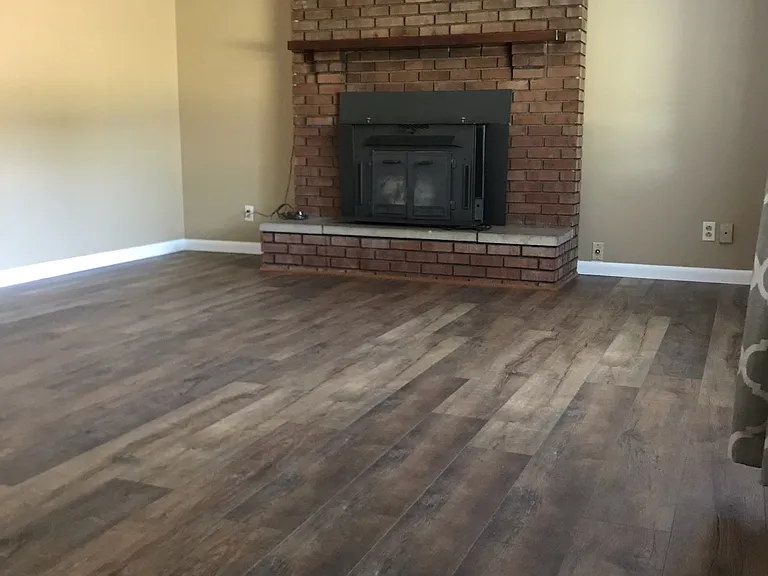 Robindale Dr — Photo 3