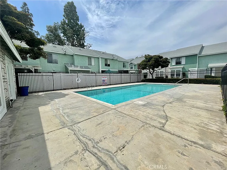 5640 Riverside Dr #110 — Photo 20