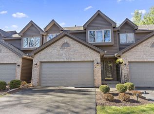 874 Millcreek Cir, Elgin, IL 60123