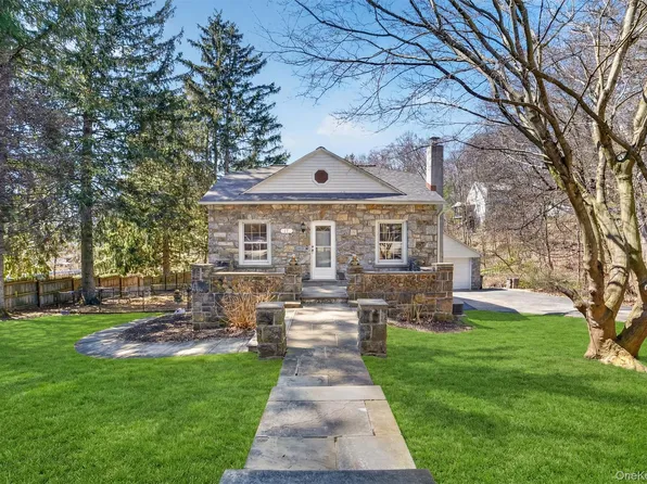 17 Hillside Terrace, Amawalk, NY 10501