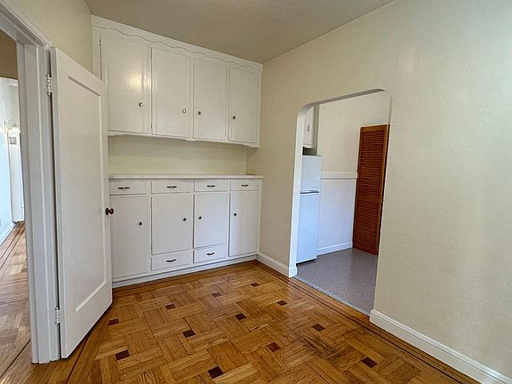 4th image of 365 Guerrero St APT 3