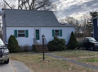 98 Abbott Ave, Warwick, RI 02886