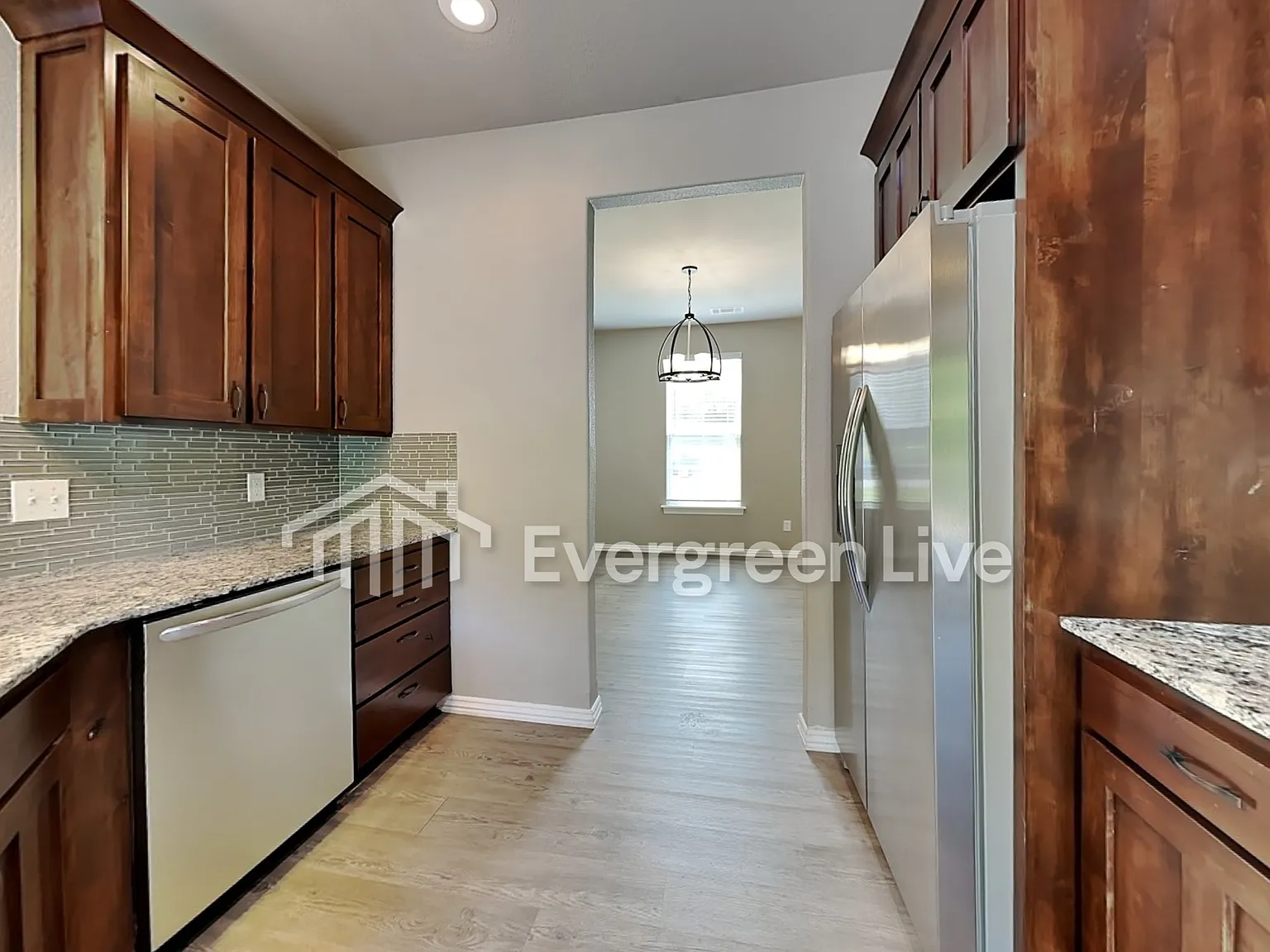 3 bed, 3.0 bath, 1892 sqft, $1,695 — Photo 3