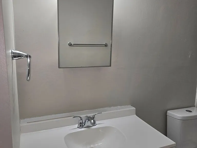 5602 Banbury Ct — Photo 34