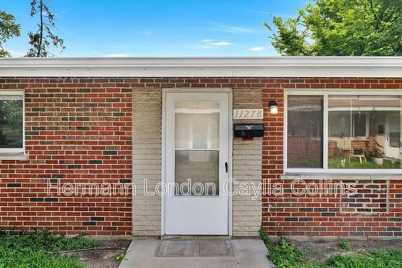 2 bed, 1.0 bath, 780 sqft, $1,125 — Photo 2