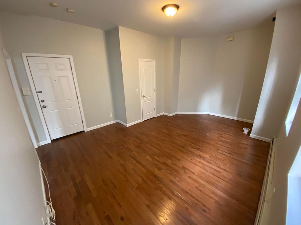 1st image of 530 E 3rd St APT 1