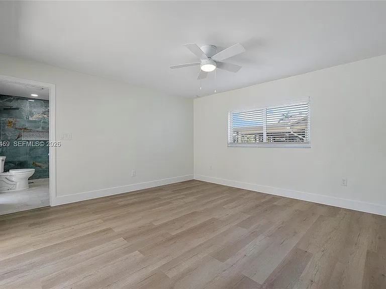 4914 SW 90th Ave — Photo 17